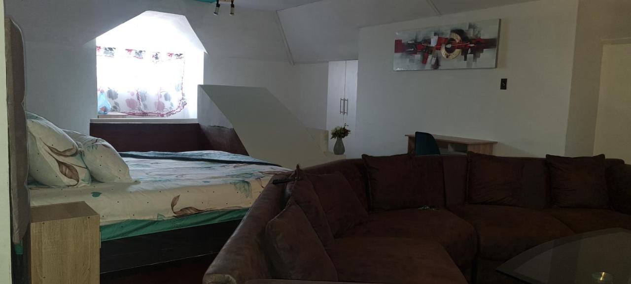 Ojong's Court Bellville Guest house